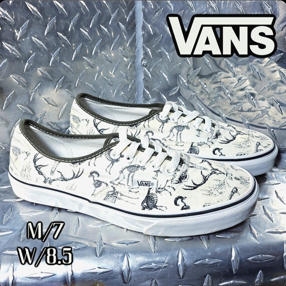 Vans deer skull low top sneaker